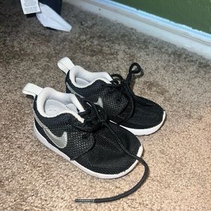 Nike toddler shoes